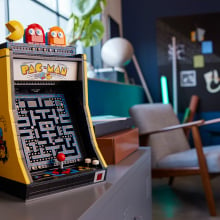 A Pac-Man arcade made of Lego