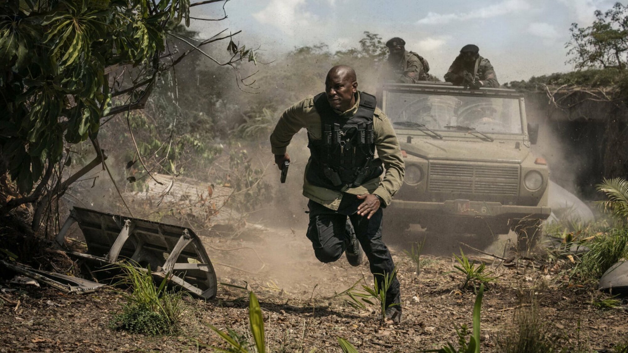 Tyrese Gibson runs from military in a jeep in "F9"